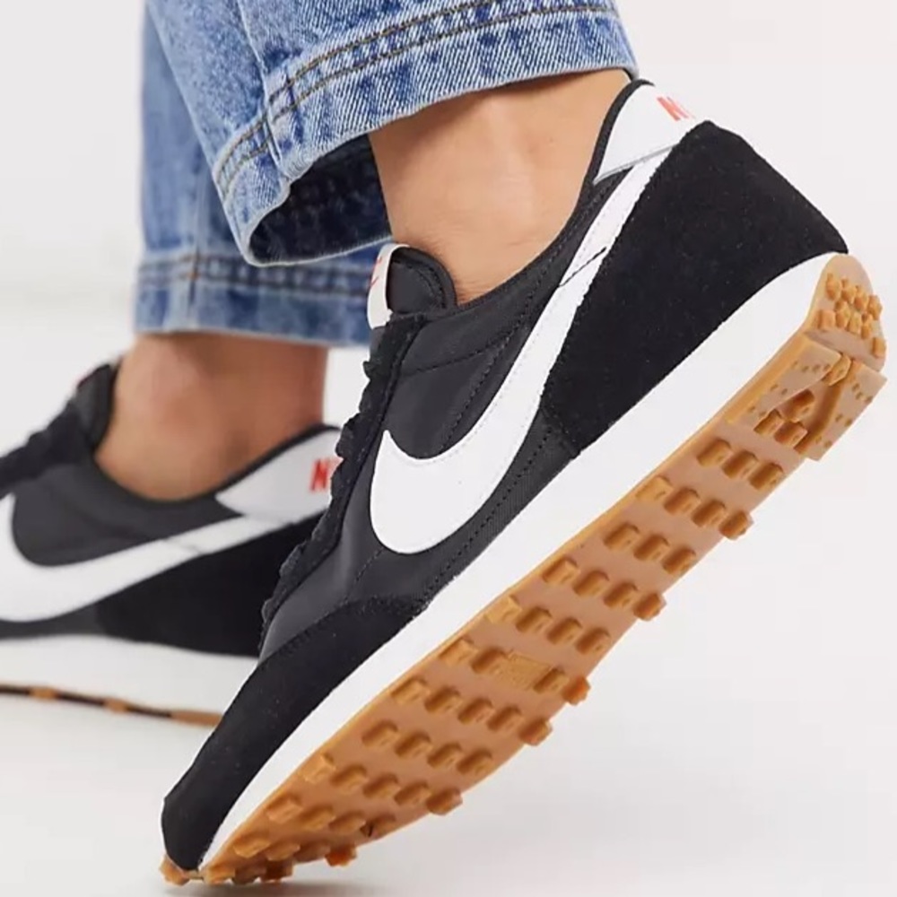 Nike Daybreak Sneaker Black Size 8